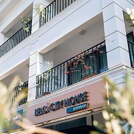 Belci House فندق